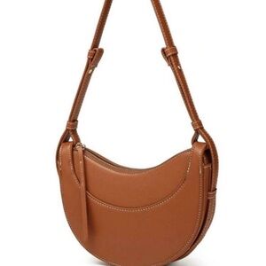 Elegant Tan Leather Shoulder Bag
